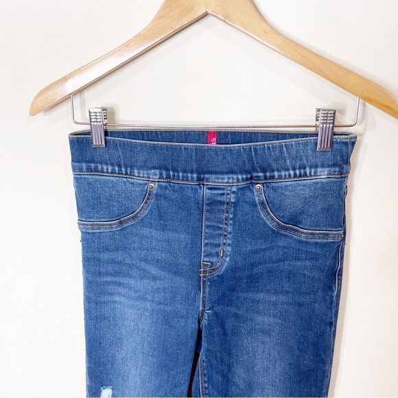 Spanx Distressed Skinny Jeans in Medium Wash Size Small - Picture 3 of 8